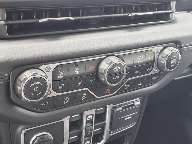 Photo of 2025 Hydro Blue Pearl Jeep Wrangler
