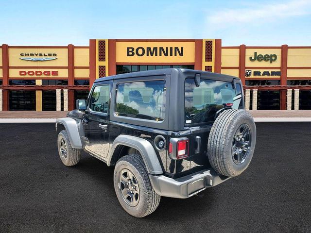 Photo of 2025 Black Clearcoat Jeep Wrangler