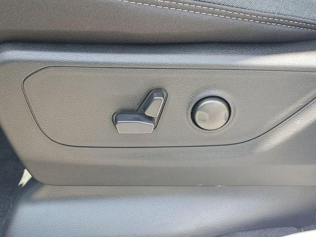 Photo of 2026 Bright White Clearcoat RAM 1500
