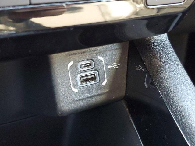 Photo of 2023 Laser Blue Jeep Compass