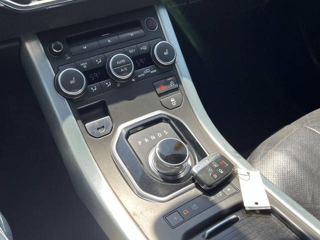 Photo of 2016 White Land Rover Range Rover Evoque