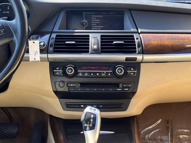Photo of 2011 Alpine White BMW X5