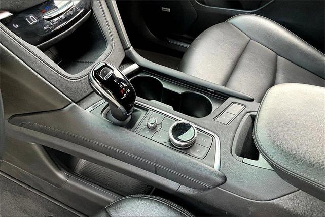 Photo of 2021 Crystal White Tri-Coat Cadillac XT5