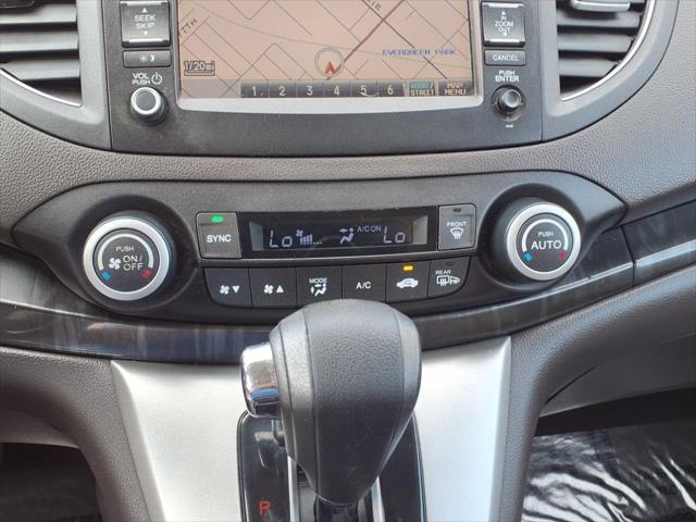 Photo of 2014 White Diamond Pearl Honda CR-V