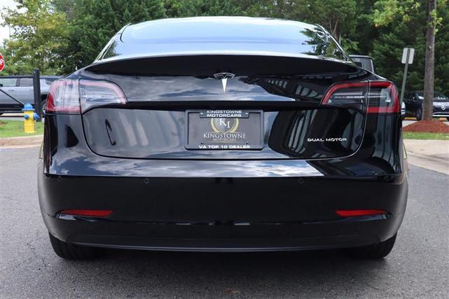 Photo of 2021 Black Tesla Model 3