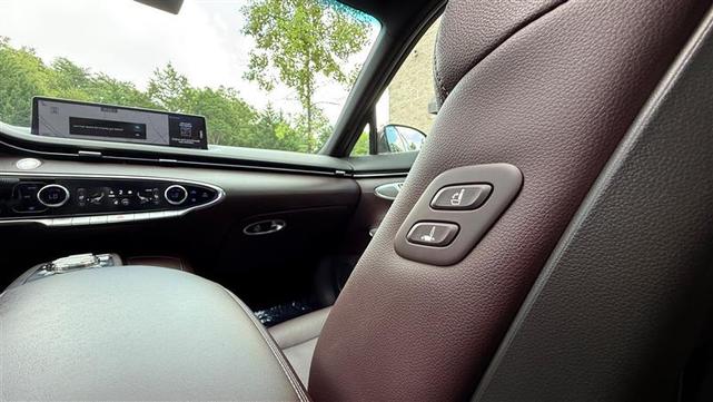 Photo of 2023 Barossa Genesis GV70