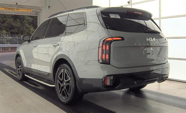 Photo of 2024 Wolf Gray Kia Telluride