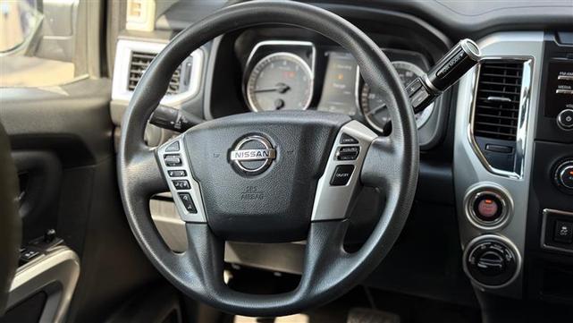 Photo of 2017 Gray Nissan Titan
