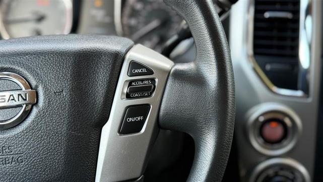 Photo of 2017 Gray Nissan Titan