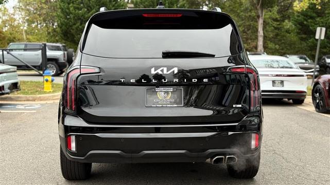 Photo of 2024 Ebony Black Kia Telluride