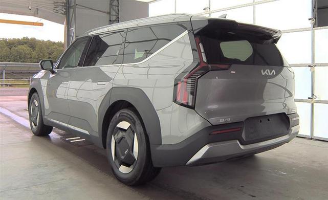 Photo of 2024 Pebble Gray Kia EV9