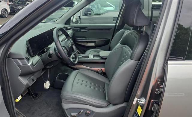 Photo of 2024 Pebble Gray Kia EV9