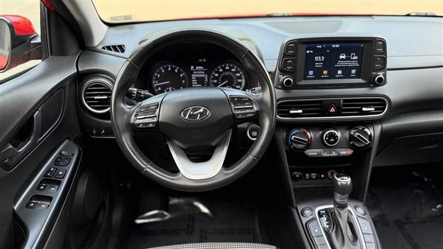 Photo of 2020 Sunset Orange Hyundai KONA