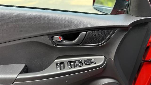 Photo of 2020 Sunset Orange Hyundai KONA