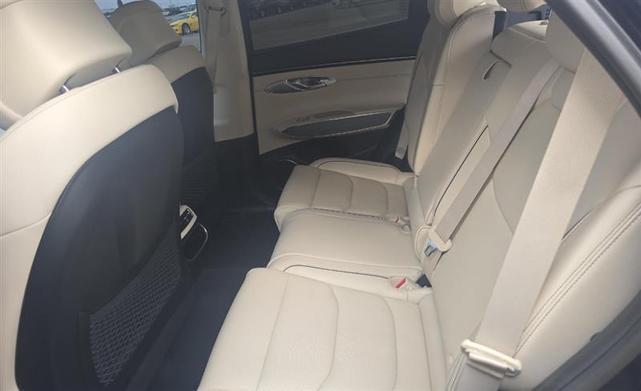 Photo of 2022 Vik Black Genesis GV70