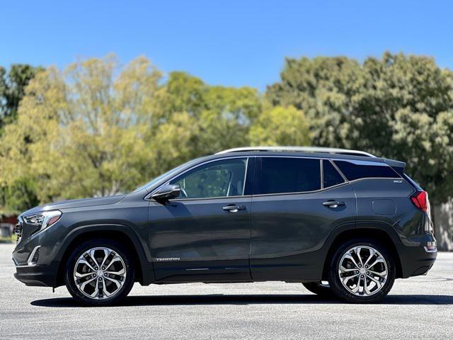 Photo of 2018 Graphite Gray Metallic GMC Terrain