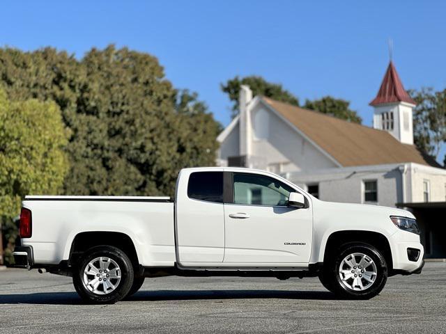 Photo of 2020 Summit White Chevrolet Colorado