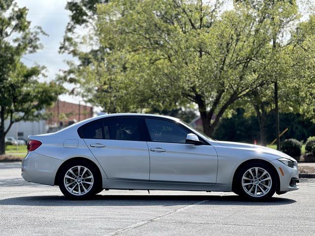 Photo of 2016 Glacier Silver Metallic BMW 320