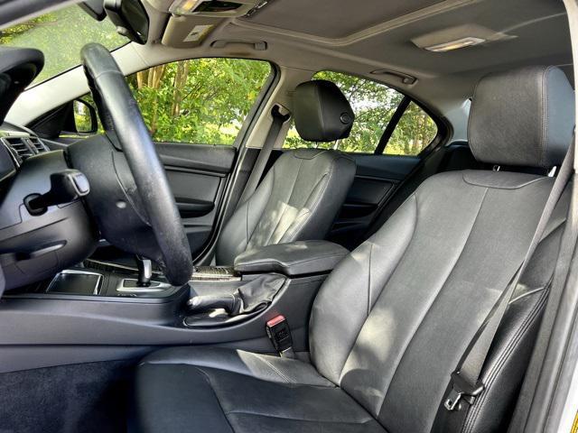 Photo of 2016 Glacier Silver Metallic BMW 320