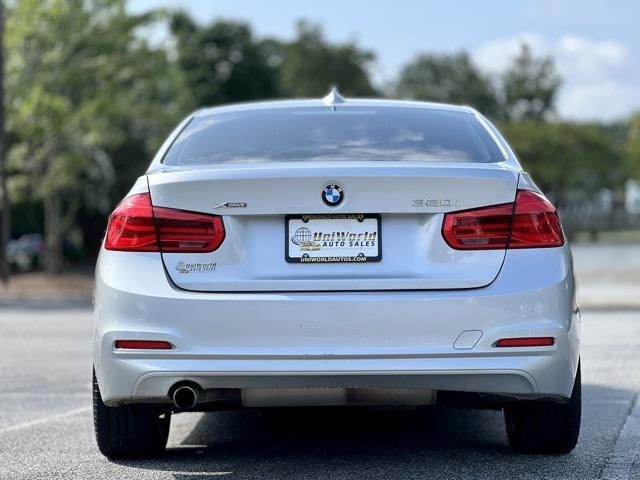 Photo of 2016 Glacier Silver Metallic BMW 320