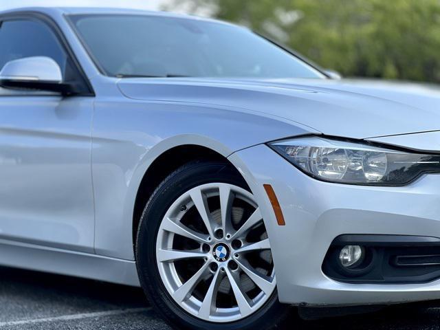 Photo of 2016 Glacier Silver Metallic BMW 320