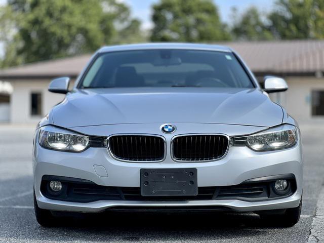 Photo of 2016 Glacier Silver Metallic BMW 320