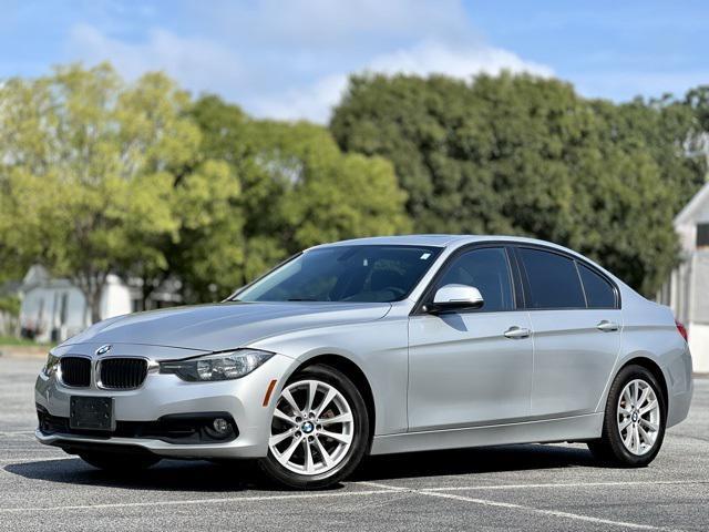 Photo of 2016 Glacier Silver Metallic BMW 320