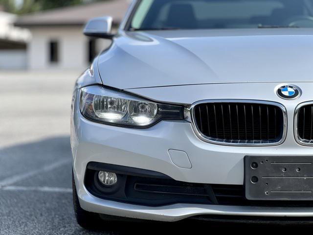 Photo of 2016 Glacier Silver Metallic BMW 320