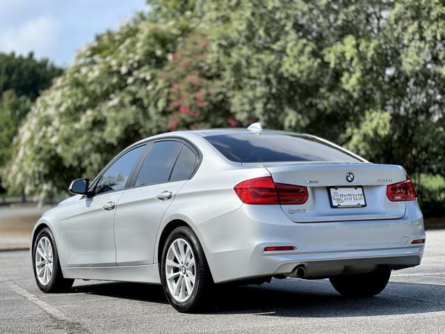 Photo of 2016 Glacier Silver Metallic BMW 320