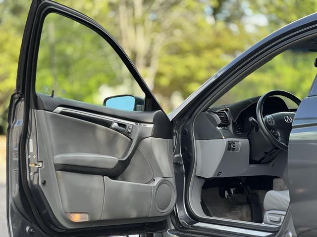 Photo of 2006 Gray Acura TL