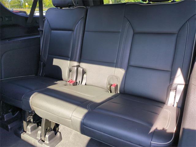 Photo of 2022 Summit White GMC Yukon XL