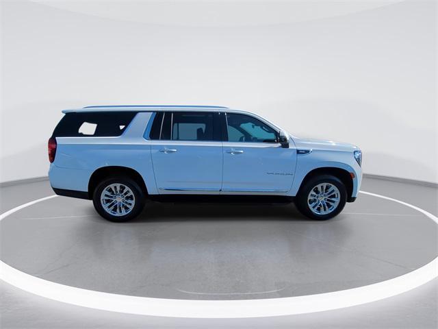 Photo of 2022 Summit White GMC Yukon XL