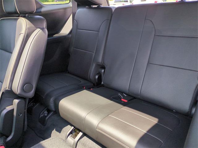 Photo of 2023 Mosaic Black Metallic Chevrolet Traverse