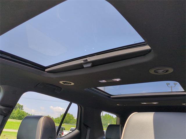 Photo of 2023 Mosaic Black Metallic Chevrolet Traverse