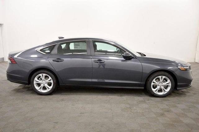 Photo of 2025 Meteorite Gray Metallic Honda Accord