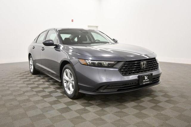 Photo of 2025 Meteorite Gray Metallic Honda Accord