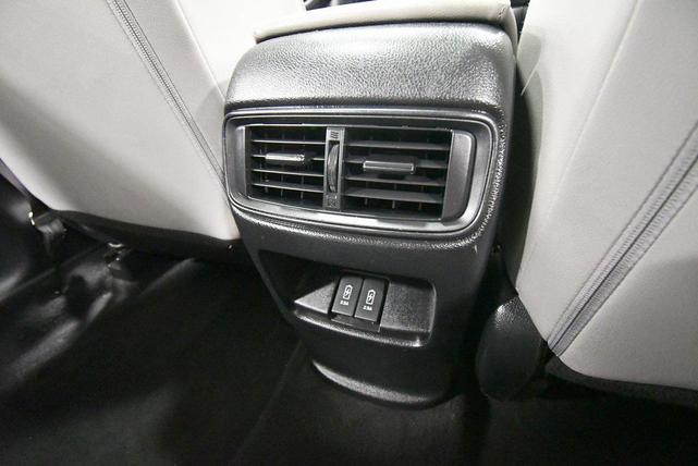 Photo of 2017 Gray Honda CR-V