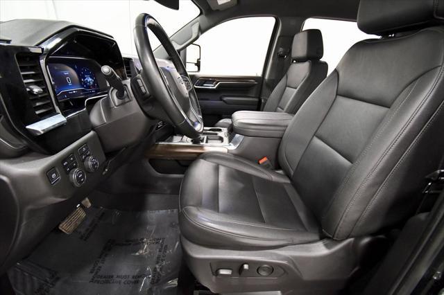 Photo of 2024 Black Chevrolet Silverado 1500