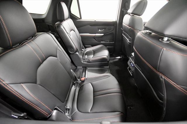 Photo of 2025 Radiant Red Metallic II Honda Pilot