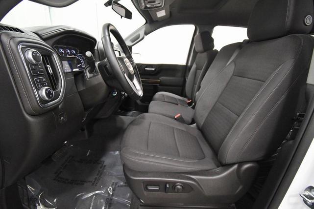 Photo of 2023 Summit White GMC Sierra 2500