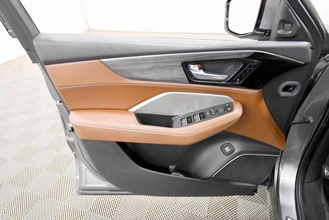 Photo of 2023 Liquid Carbon Metallic Acura MDX