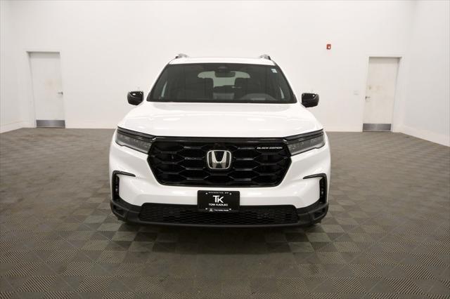 Photo of 2025 Platinum White Pearl Honda Pilot