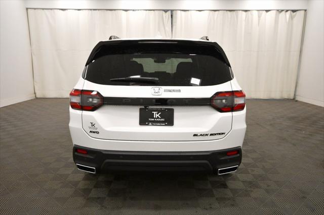 Photo of 2025 Platinum White Pearl Honda Pilot