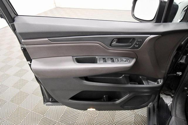 Photo of 2018 Black Honda Odyssey