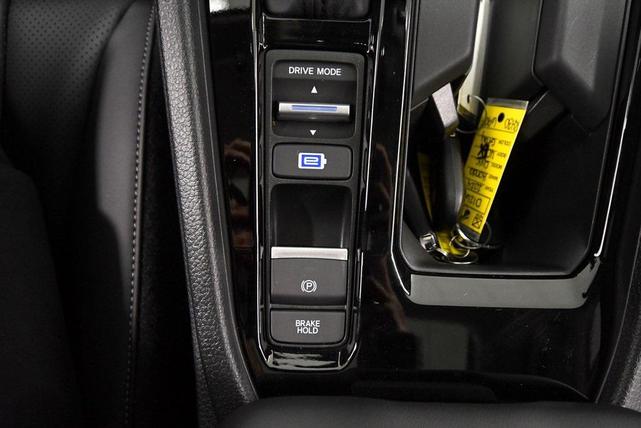 Photo of 2025 Crystal Black Pearl Honda Accord Hybrid