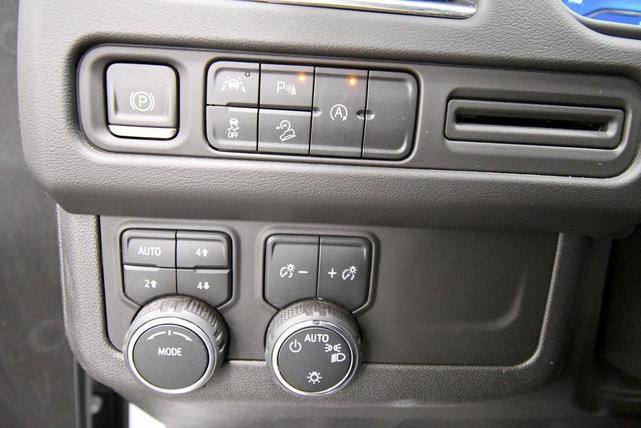 Photo of 2023 Summit White Chevrolet Suburban