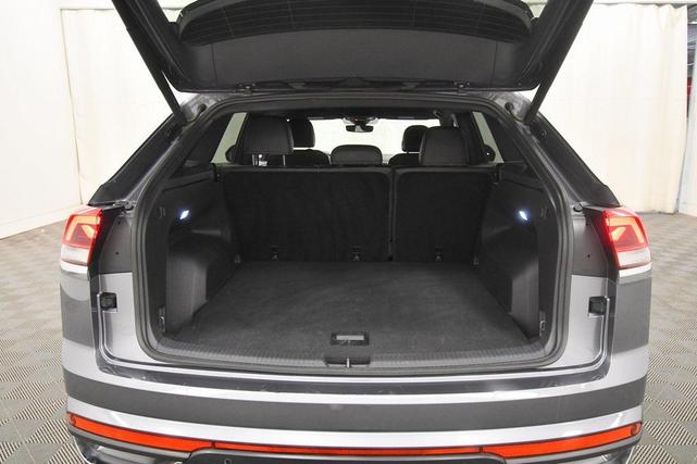 Photo of 2024 Silver Mist Metallic Volkswagen Atlas Cross Sport