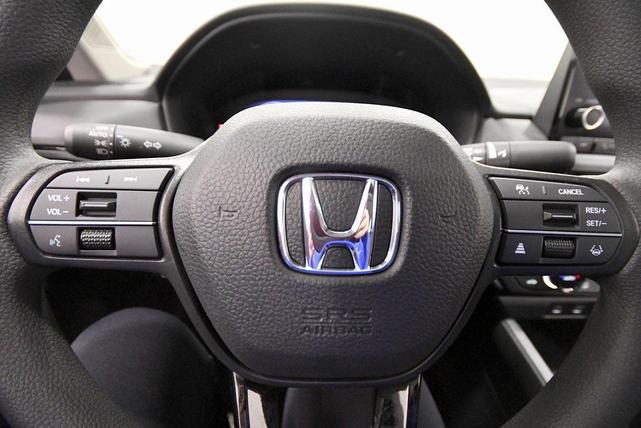 Photo of 2025 Solar Silver Metallic Honda Accord