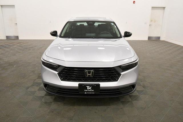 Photo of 2025 Solar Silver Metallic Honda Accord