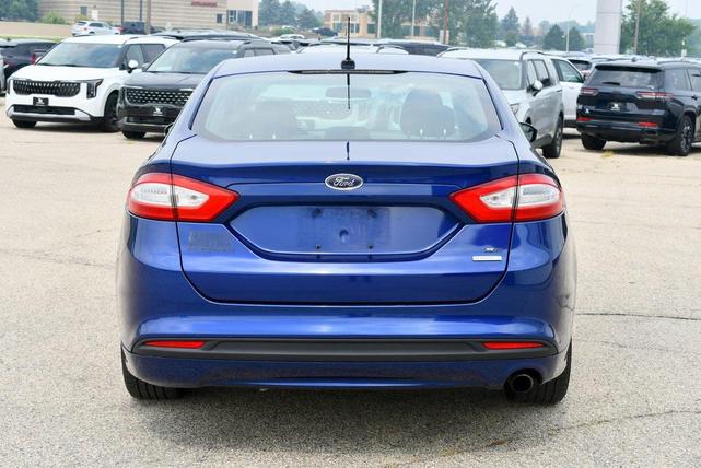 Photo of 2013 Blue Ford Fusion